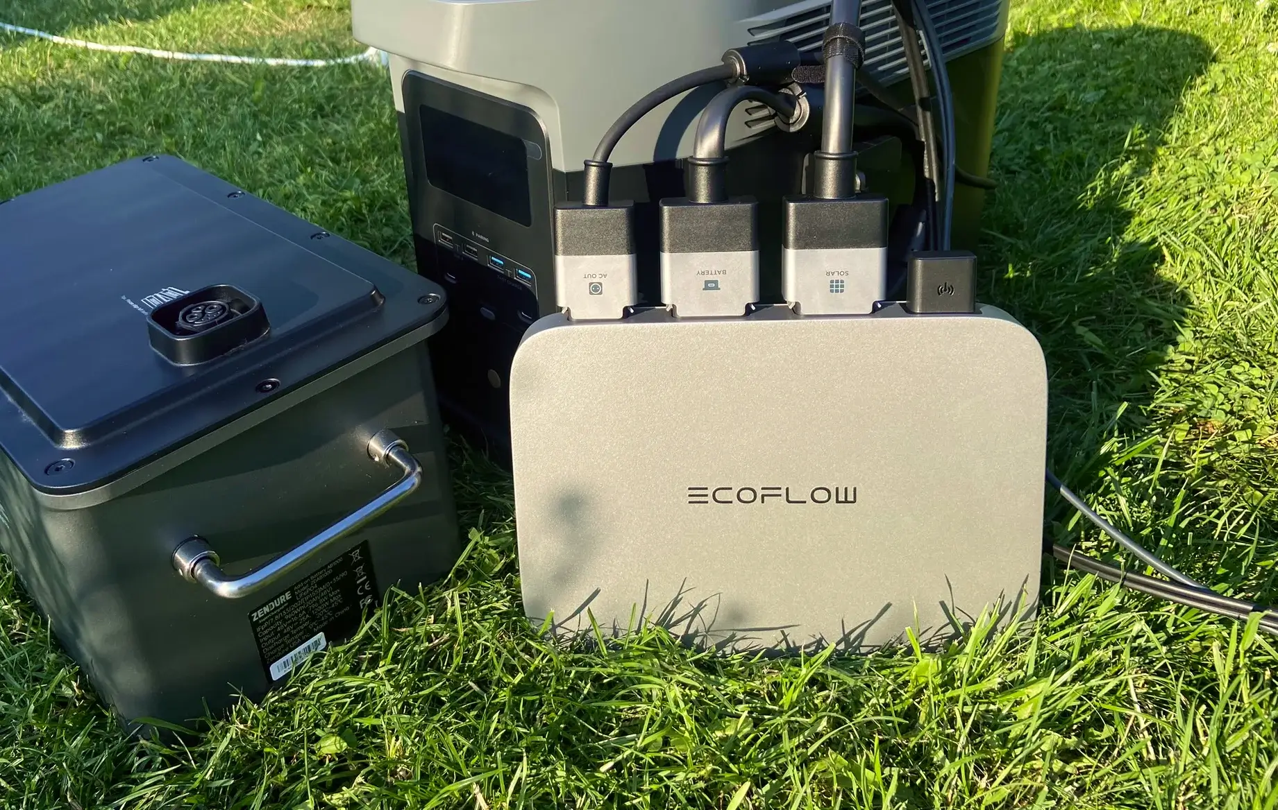 Balkonkraftwerk mit Speicher getestet: Zendure SolarFlow, EcoFlow PowerStream und weitere Produkte im Vergleich