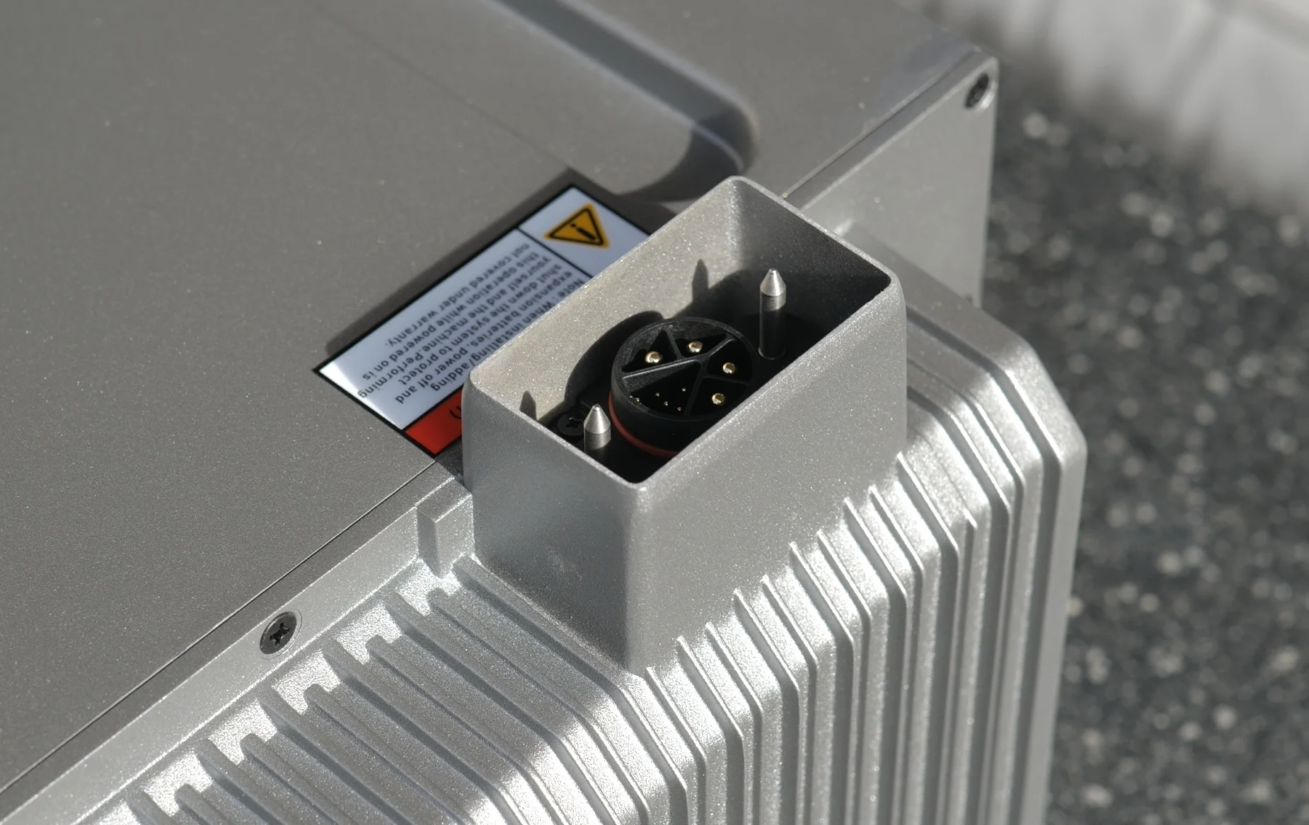 Anschluss für die Erweiterungsbatterien bei Solarbank 3 E2700 Pro