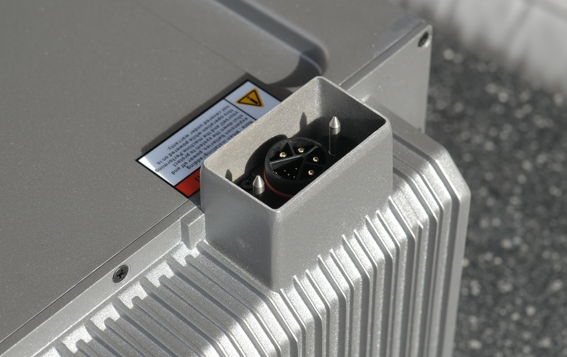 Anschluss für die Erweiterungsbatterien bei Solarbank 3 E2700 Pro