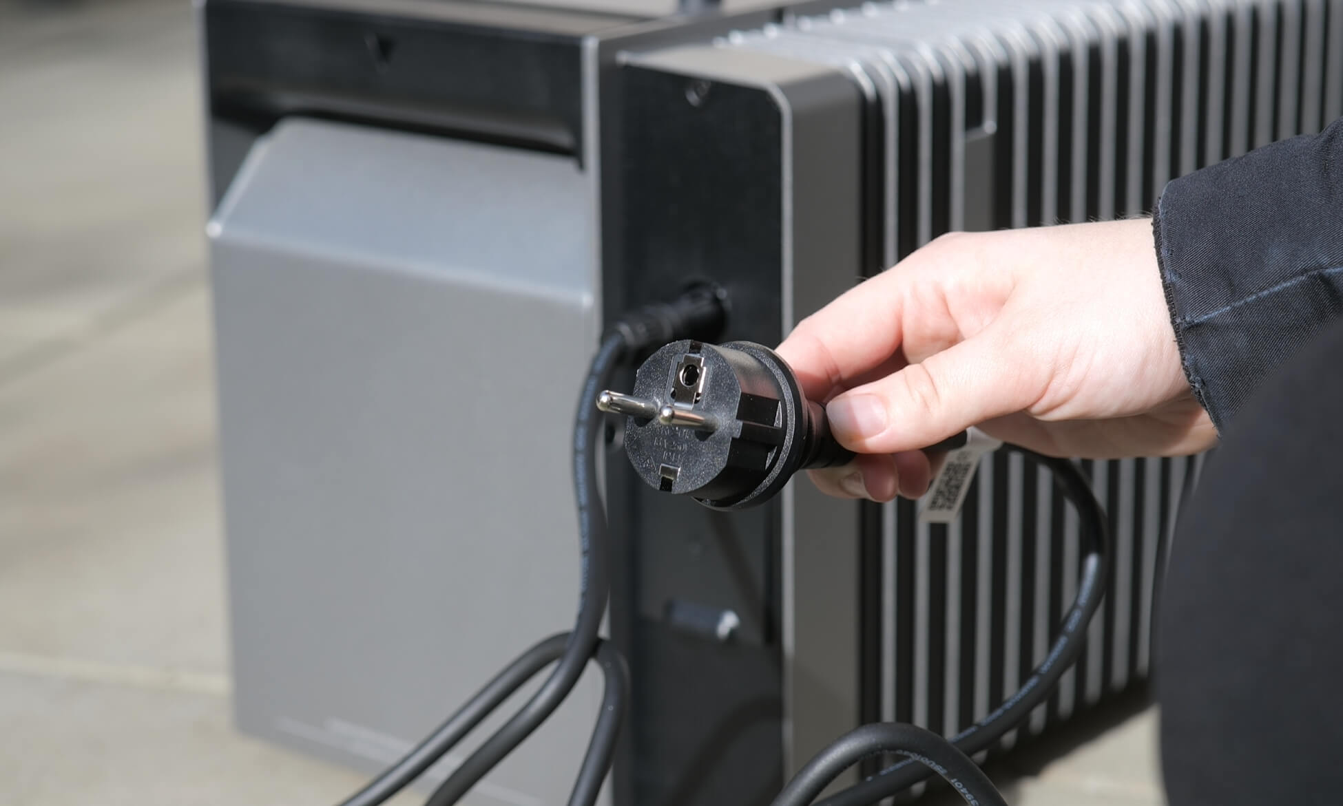 Schuko Stecker: Erlaubt bis 960 Watt Peak Modulleistung ab 2026