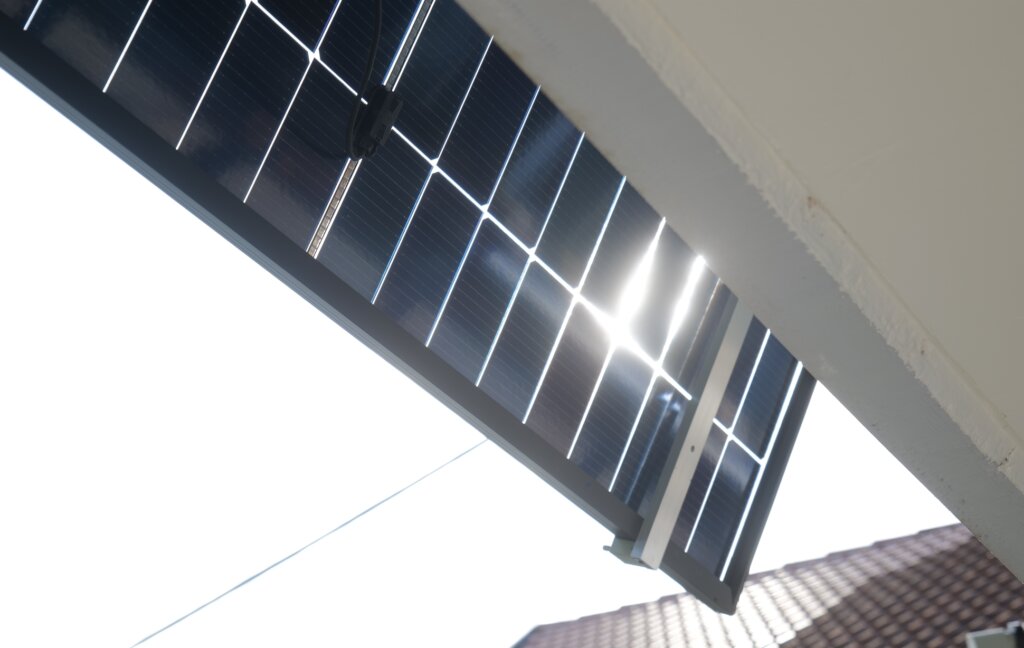 Yuma Flat 900+: Bifaziale Solarmodule mit topCON Technologie (transparent)