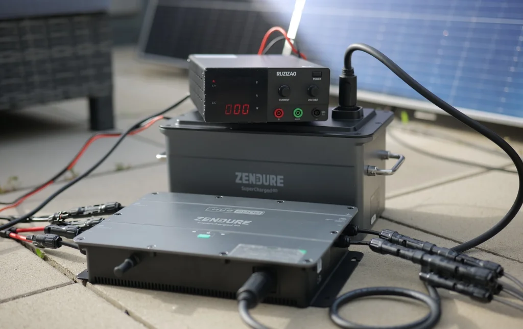 Zendure SolarFlow am Labornetzteil getestet